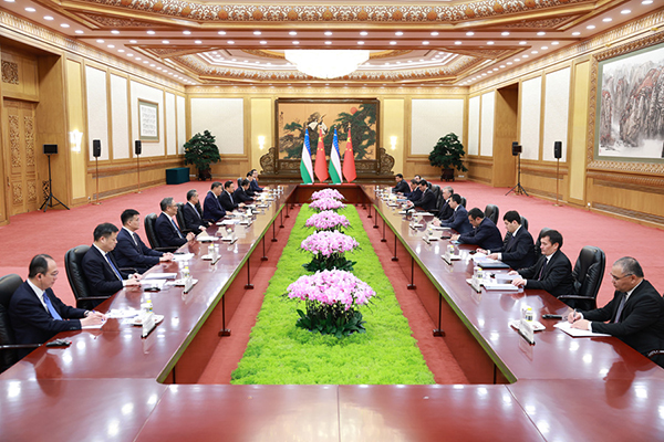 习近平会见乌兹别克斯坦总统米尔济约耶夫2600.jpg